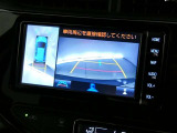 【バックモニター】・・・気になる後ろの見通しも、車庫入れに大活躍☆運転が困難な場所でも、しっかりサポート!心強い味方のモニターです♪