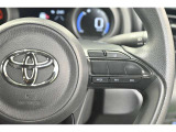 レーダークルーズコントロール(全車速追従機能付)付きです。車速に応じて追従支援してくれるので、ロングドライブも快適です。詳細は販売店スタッフまでおたずねください。
