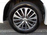 純正アルミホイ-ル付きです。タイヤサイズは、195/60R16です。