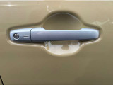 ☆お車についた傷やヘコミ、事故の修理もハヤシにお任せください。自社鈑金工場で修理ができますの安心です☆