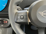 車両の詳細、ご質問につきましては、弊社営業スタッフまでお気軽にご連絡下さいませ。遠方のお客様には実車の詳細画像の送信も承ります。お客様からのお問合せをお待ち致しております。