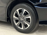 タイヤサイズは205/60R16!純正アルミホイール!残り溝は5ミリ程度です!