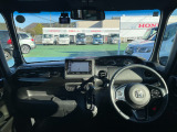 事故に遭わない社会の実現を目指して。先進の安全運転支援システムHondaSENSINGを搭載しています。多彩な機能で、より快適で安心なドライブをサポートします。