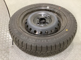 当社にてデモ走行時に装着していたワンシーズン使用の中古スタットレスタイヤ+ホイール4本セットを用意致しました。(2025年製、タイヤ+ホイールは現状渡し、保証対象外です)
