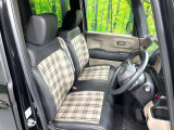 運転席シート廻りは使用感も少なく、良好な状態となっています。丁寧に使われていたことがよくわかりますね。