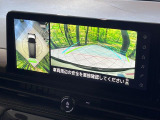 【アラウンドビューモニター】専用のカメラにより、上から見下ろしたような視点で360度クルマの周囲を確認することができます☆死角部分も確認しやすく、狭い場所での切り返しや駐車もスムーズに行えます。