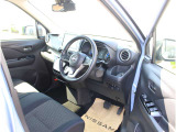 お買い得な特選車です。こちらのおクルマに限り店頭販売限定です。 遠方の方もお手数ですがご来店頂き、是非ご確認ください。
