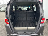 ラゲッジスペースです。荷物を積むスペースが十分に確保されております!!