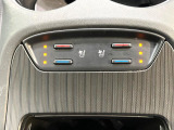 【前席シートベンチレーション】夏場は涼しい風でお尻や背中の熱やムレを防ぎ、冬はエアコンよりも早く温まってポカポカに!季節を問わず快適に過ごせます。