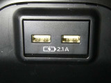 【充電用USB端子】デバイスの充電に便利です。※実際の接続端子は写真で確認or店舗までご気軽にお問合せください♪