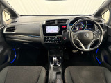 いつでも気持ちよく運転できて、使い勝手のいい収納や体をケアするシート、細部にまでこだわったインテリア♪