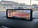 バックカメラで車庫入れをサポートします♪