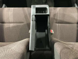 コンソールボックス。