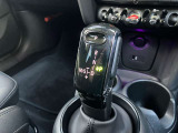 車両の詳細、ご質問につきましては、弊社営業スタッフまでお気軽にご連絡下さいませ。遠方のお客様には実車の詳細画像送信も承ります。