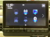 ナビゲーションはフルセグTV、インターナビ対応のGathers純正メモリーナビを搭載しています。Bluetoothオーディオ機能がありますので、スマートフォンなどの音楽も再生できます。