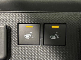 寒い日のドライブを快適にする運転席&助手席シートヒーターが付いてます。アクセサリーソケット(12V/120W)も装備されています。