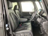 長時間運転しても疲れにくい素材にこだわったフロントシート!