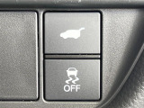 【パワーバックドア】スマートキーや運転席のボタンを押すだけでリアゲートが自動で開閉します!荷物を持っている時や、高い位置にあるバックドアを閉める際に便利な機能です♪