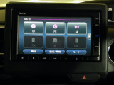 オーディオはCD再生、SDカード、USB入力に対応しています。