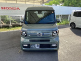 お客様に安全で快適なカーライフをお送りいただくために、中古車にも高いレベルの品質基準を設け、その基準に従って、全ての中古車について納車前整備を実施しています。