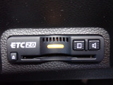 ■【ETC車載器】が装備されています。セットアップをしてお渡しとなり、ETCカードを差し込むだけで高速道路の利用が可能です。