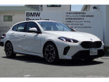 ホイールベースを長くし、直進安定性を確保するとともに、ショートオーバーハングで取り回しのしやすい設計となっております。