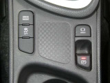 ネッツトヨタ静浜は&rdquo;キレイ&rdquo;にこだわっています。特設サービス工場で、新しく生まれ変わった車!内装・外装の徹底的な掃除、シートを外してニオイの元まで消臭・除菌、見えにくいエンジンルーム内もキレイ!
