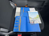 取扱説明書やメンテナンスノートも揃っておりますよ(*^^*)ご納車の際は保証継承も実施してお納めさせていただきます☆