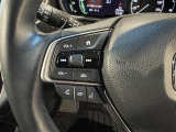 【ステアリングスイッチ】運転中に視線を前に向けたまま操作できます。