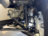 お車を安心してお乗りいただく為には、足回りの定期点検が欠かせません。サービスサポート(有償保証)では無料点検もご提供しており、安心のカーライフをお過ごしいただけるサポート体制が整っています。