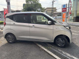 横から見てもスタイリッシュなデザイン、乗り降りもしやすいです。是非、ご試乗ください☆
