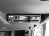 ETC付。高速道路の料金所はキャッシュレスで通過です。サービスエリア等にあるスマートインターの出入りも利用可能でとっても便利。ご納車後すぐにお使い頂けるようセットアップしてのお渡しとなります。