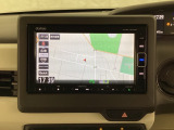 ナビゲーションはフルセグTV対応のGathers純正メモリーナビを搭載しています。Bluetoothオーディオ機能がありますので、スマートフォンなどの音楽も再生できます。