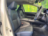 運転席シート廻りは使用感も少なく、良好な状態となっています。前オーナー様が丁寧に使っていたことがよくわかりますね。