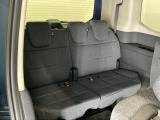 1列目から3列目まで広々大空間です。3列目シートは荷物が多い時や不要な時はアレンジして荷室として使用することが可能で便利に使えます