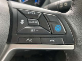 プロパイロットスイッチ。同一車線でのハンドルとアクセルのアシストが可能 長距離ドライブ時に同乗者との会話が弾みます。