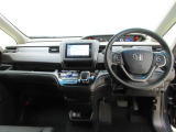 Honda車が初めての方にも扱いやすく分かりやすいインパネ周りと各種スイッチ類です。