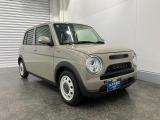 車内は内装デザインやインテリアがお部屋のような落ち着きのある空間