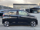 コンパクトなボディーなのでお車を初めてご購入される方でも安心してお乗りいただけます。