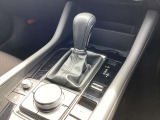 MTモード付です!MT感覚でシフトチェンジできます。MT車が少なくなってきた現在に面白さを取り入れた装備です。走る歓びを!