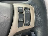アクセルから足を離しても設定したスピードを保ち走行し、高速道路での疲労軽減に役立つクルーズコントロール付きです!