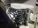 お車を安心してお乗りいただく為には、足回りの定期点検が欠かせません。サービスサポート(有償保証)では無料点検もご提供しており、安心のカーライフをお過ごしいただけるサポート体制が整っています。