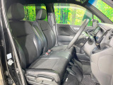 運転席シート廻りは使用感も少なく、良好な状態となっています。丁寧に使われていたことがよくわかりますね。