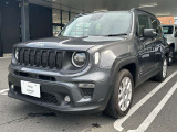【フロントグリル】7スロットルグリルはJeep伝統の証です。SUVのみにこだわり続けている伝統あるJeep車へお乗り頂いてみてはいかがですか?