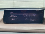 ハンドル操作をアシストすることにより車線からの逸脱回避を支援します。