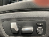 【メモリー機能付きパワーシート】運転手が代わってもボタン一つで設定ポジションに。常にご自身のドライブ設定が整います。