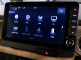 CD、DVD、Bluetooth、AM、FM、AUX、スマートフォン接続ができます。
