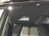 【衝突被害軽減ブレーキ】前方の車両や横断する歩行者などを検知した時、衝突回避や被害軽減をサポートします。