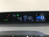 とっても見やすいメーターです。夜間時はラグジュアリーな気分にさせてくれる照明が魅力ですので、夜のドライブも楽しみになりますよ♪
