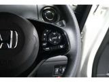 Hondaセンシングの機能のひとつ、アダプティブクルーズコントロール付!アクセルから足を離しても設定したスピードと前車との車間を保ち走行してくれます!車線維持もアシスト☆高速道路で疲労軽減ですね☆